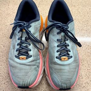 HOKA ONE ONE WOMEN'S BONDI 7- Size 11 Wide